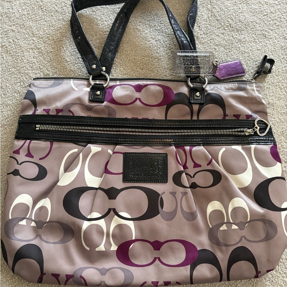 Authentic Coach Poppy M1294-F22961 Daisy Optic Signature C Satin Print tote